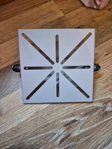 Monitor wall mounted - wall,
